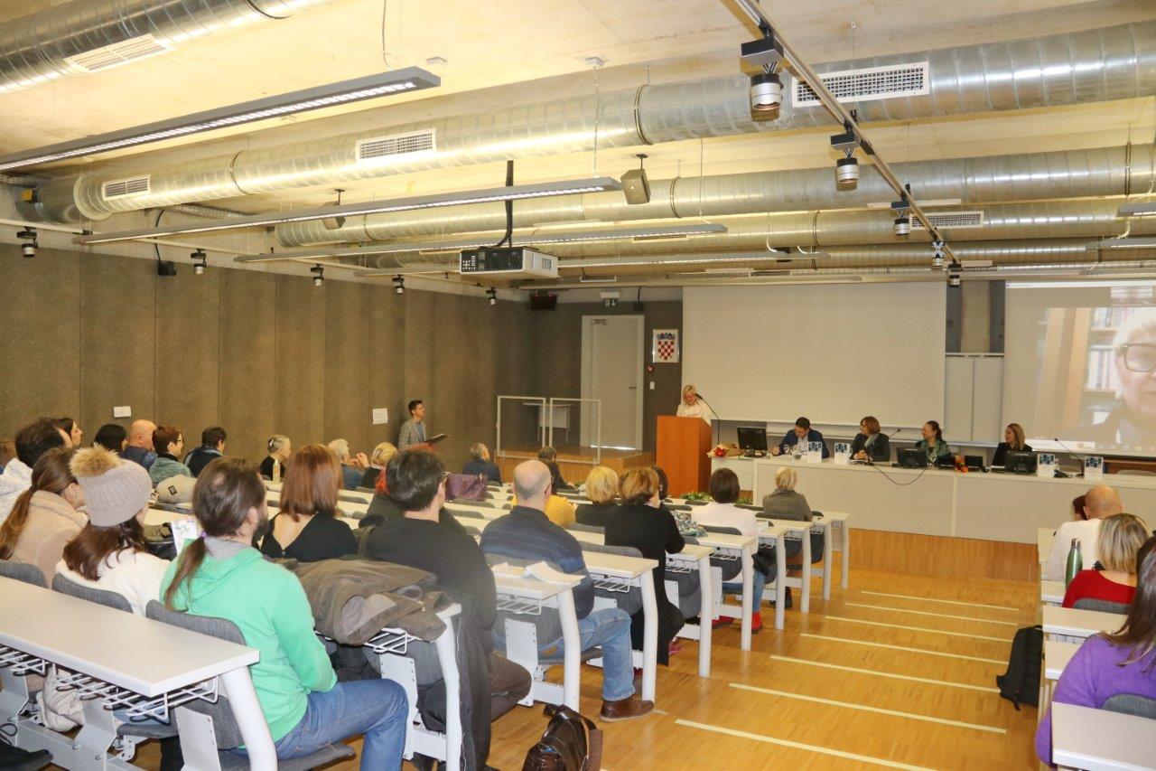 U-čast-prof.dr_.sc_.-Diani-Stolac-predstavljen-Zbornik-radova-„Širinom-filološke-misli“-11 U-čast-prof.dr_.sc_.-Diani-Stolac-predstavljen-Zbornik-radova-„Širinom-filološke-misli“-11