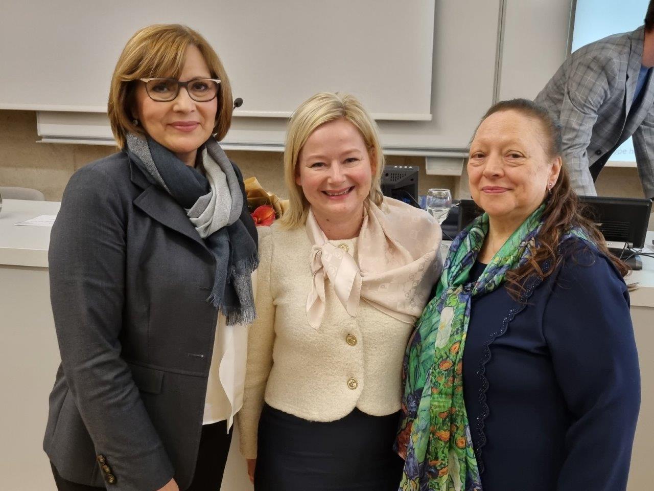 U-čast-prof.dr_.sc_.-Diani-Stolac-predstavljen-Zbornik-radova-„Širinom-filološke-misli“-28 U-čast-prof.dr_.sc_.-Diani-Stolac-predstavljen-Zbornik-radova-„Širinom-filološke-misli“-28