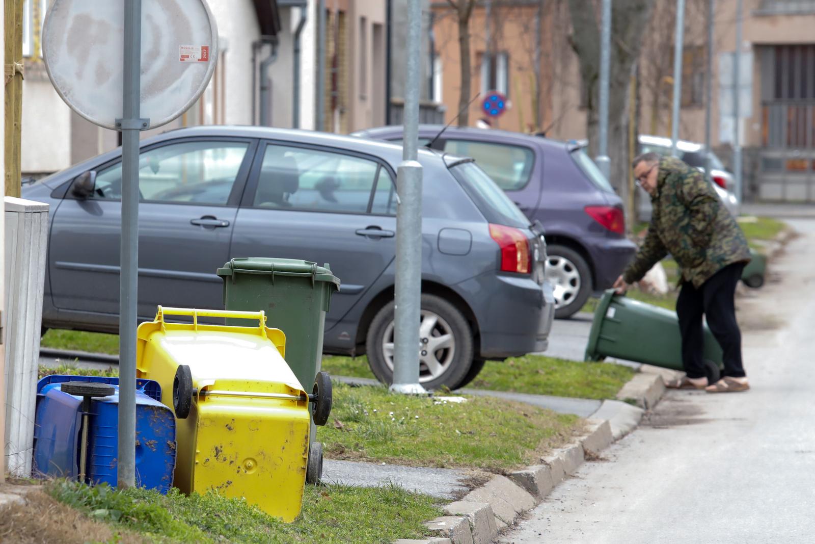 Olujni vjetar prouzročio štetu u Osijeku Olujni vjetar prouzročio štetu u Osijeku