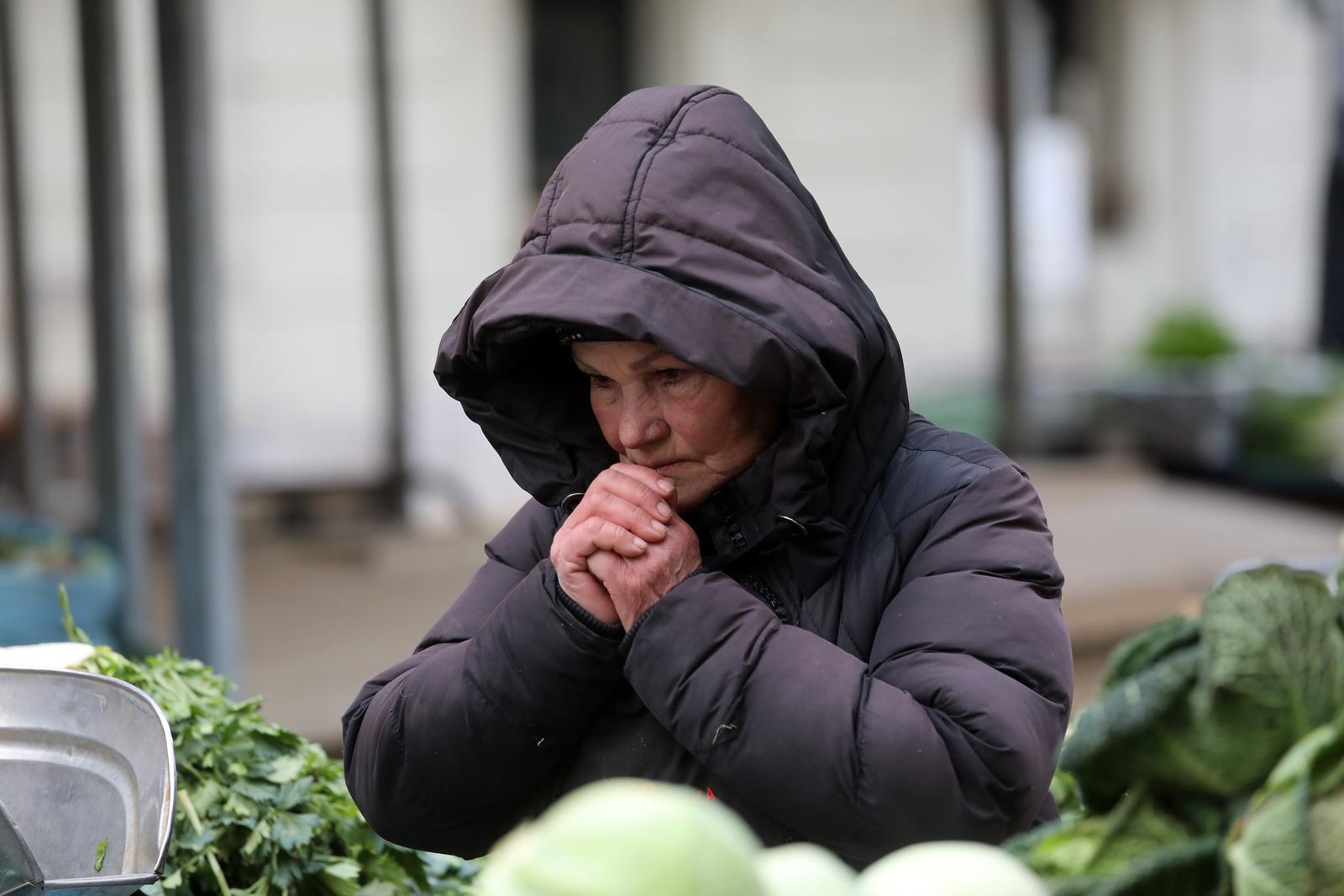 Hladno jutro na riječkoj tržnici Hladno jutro na riječkoj tržnici