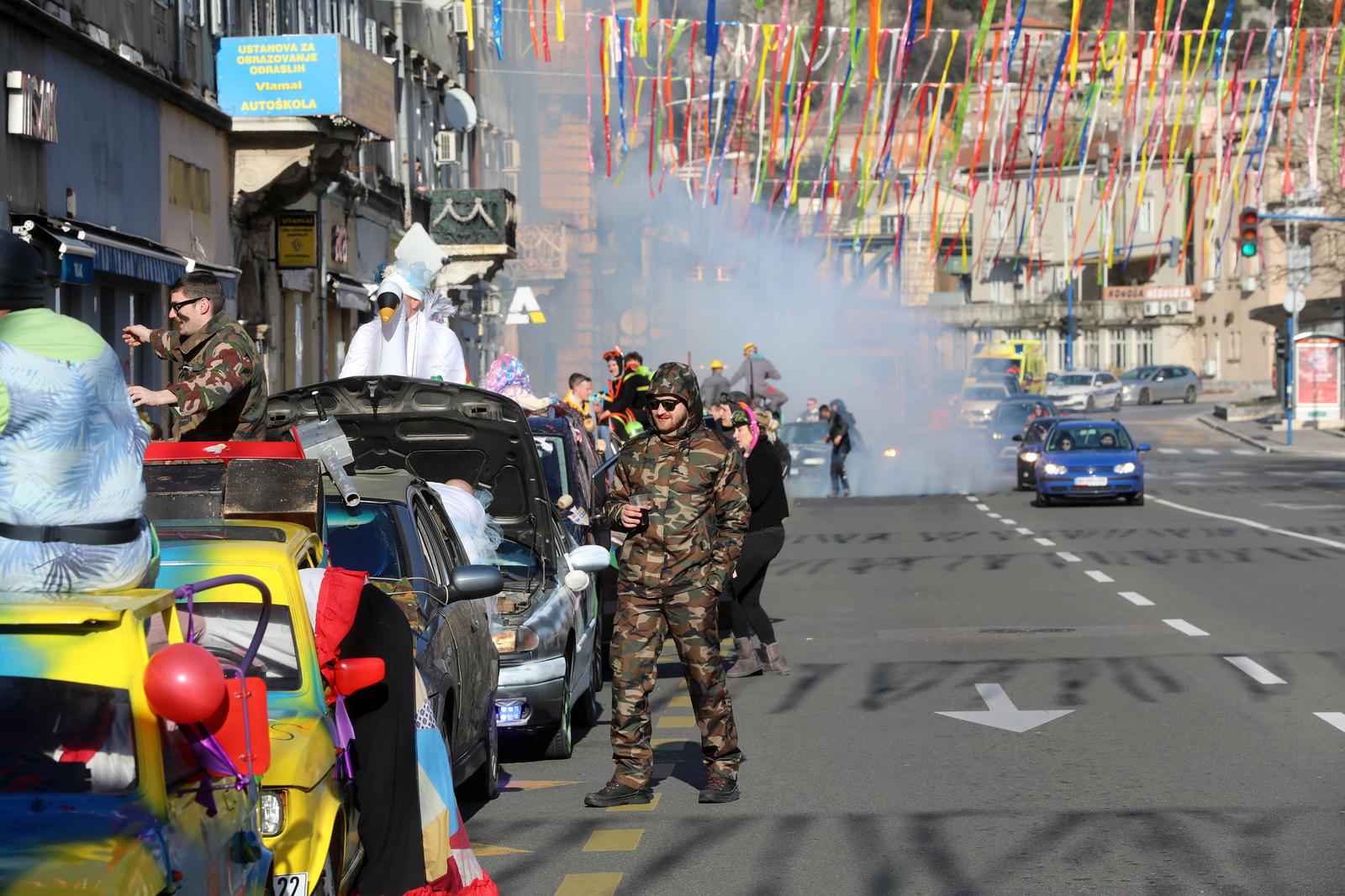 CARneval povorka, prava motorna maškarana manifestacija, prošla je riječkim ulicama