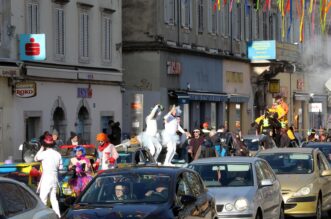 CARneval povorka, prava motorna maškarana manifestacija, prošla je riječkim ulicama