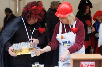 Rijeka: Gradonačelnik Marko Filipović pridružio se humanitarnim karnevalskim manifestacijama