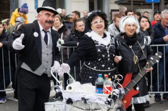 Rijeka: Oko devet tisuća maškara sudjelovalo na tradicionalnom Riječkom karnevalu