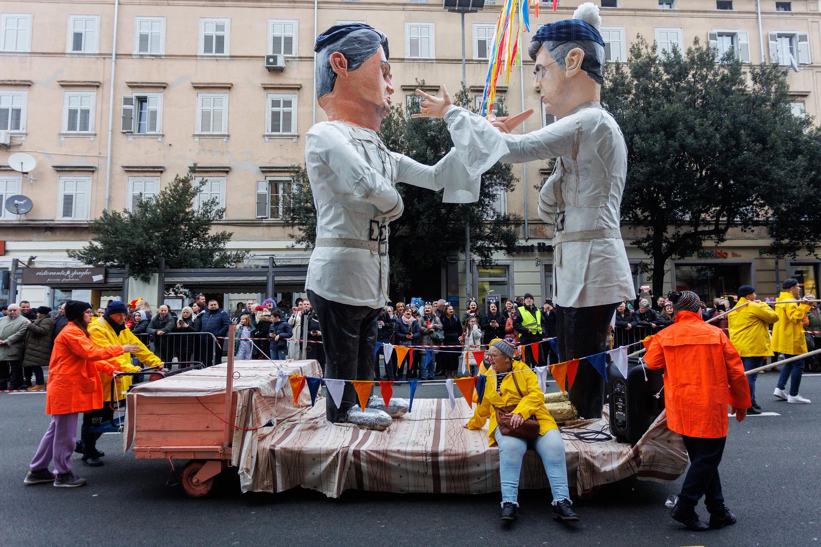 Rijeka: Oko devet tisuća maškara sudjelovalo na tradicionalnom Riječkom karnevalu