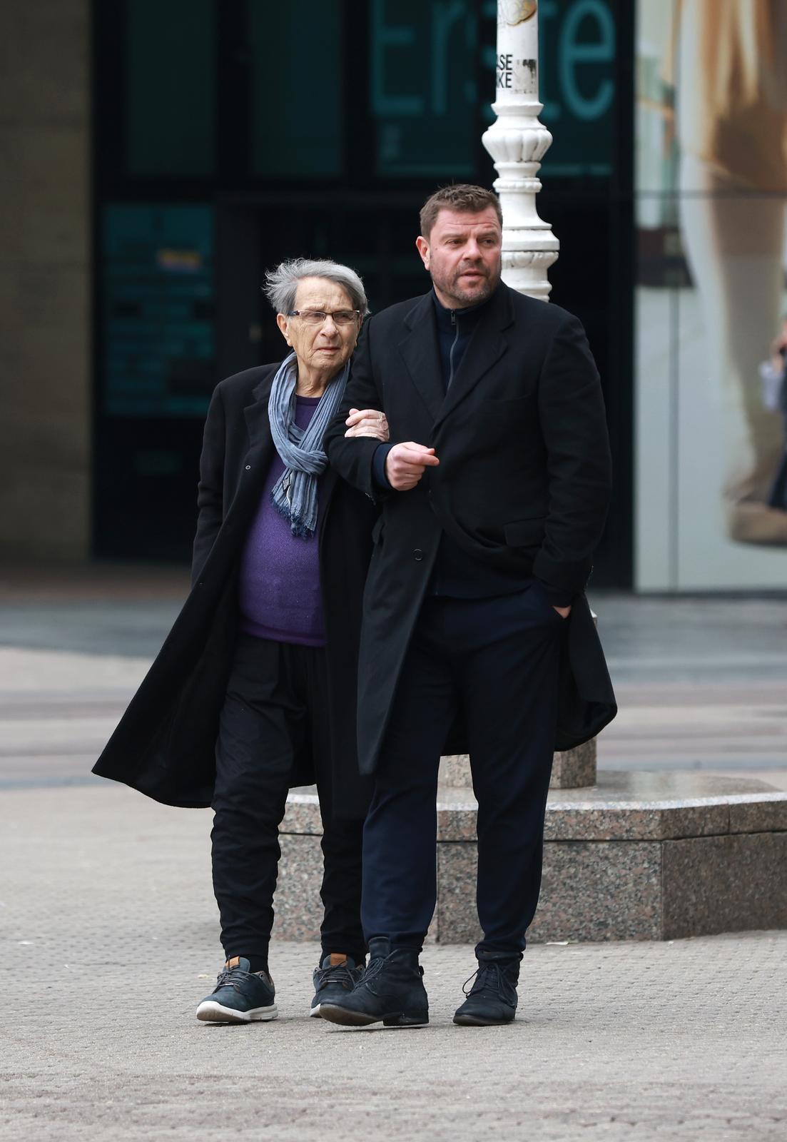 Zagreb: Miroslav Ćiro Blažević i sin prošetali centrom grada Zagreb: Miroslav Ćiro Blažević i sin prošetali centrom grada