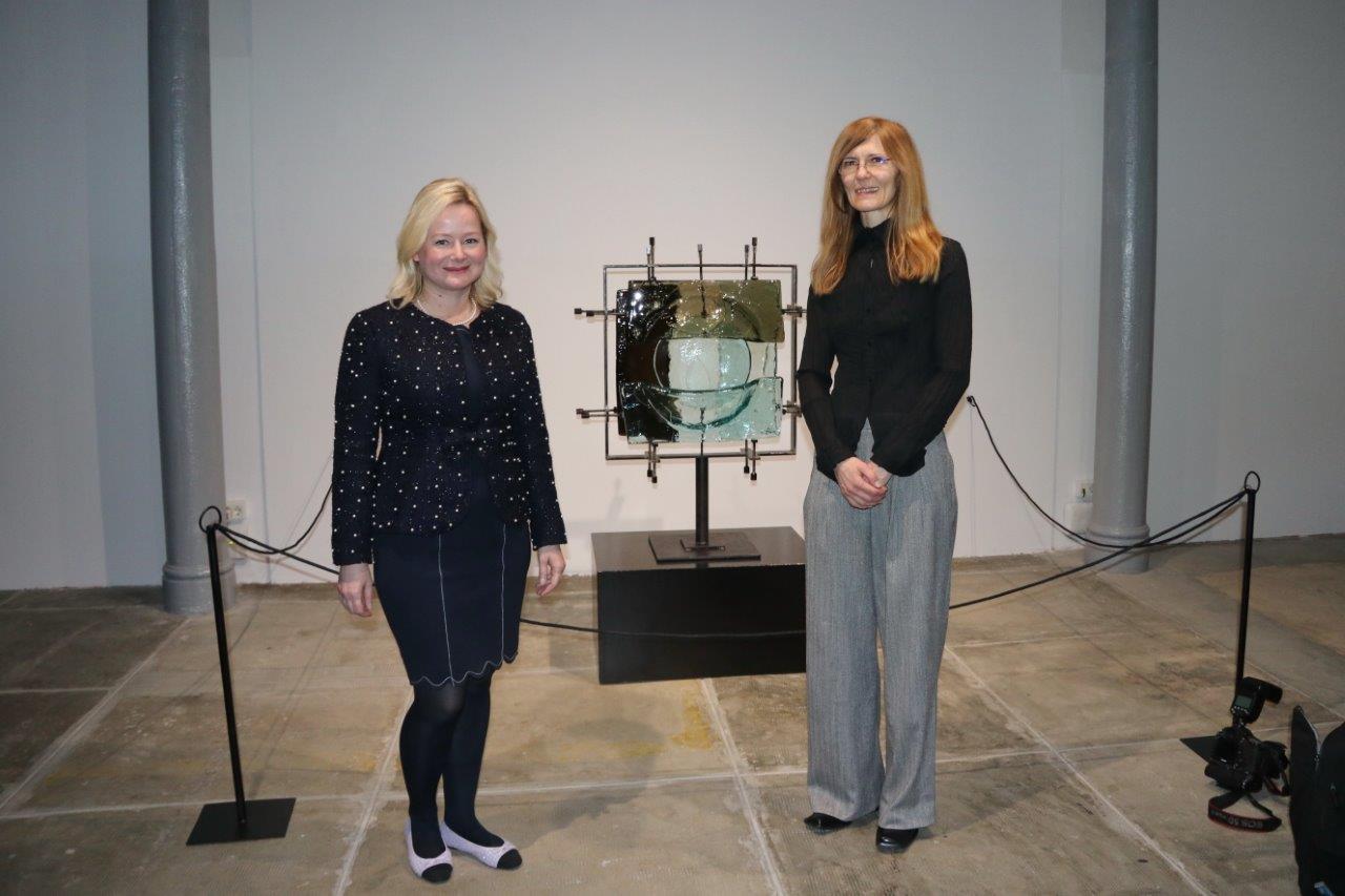 Predstavljanje-sklulpture-Jezgra-Okovano-staklo-Raoula-Goldonija-u-MMSU-8 Predstavljanje-sklulpture-Jezgra-Okovano-staklo-Raoula-Goldonija-u-MMSU-8