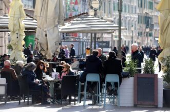 Rijeka: S pojavom sunca popunjene su terase kafića