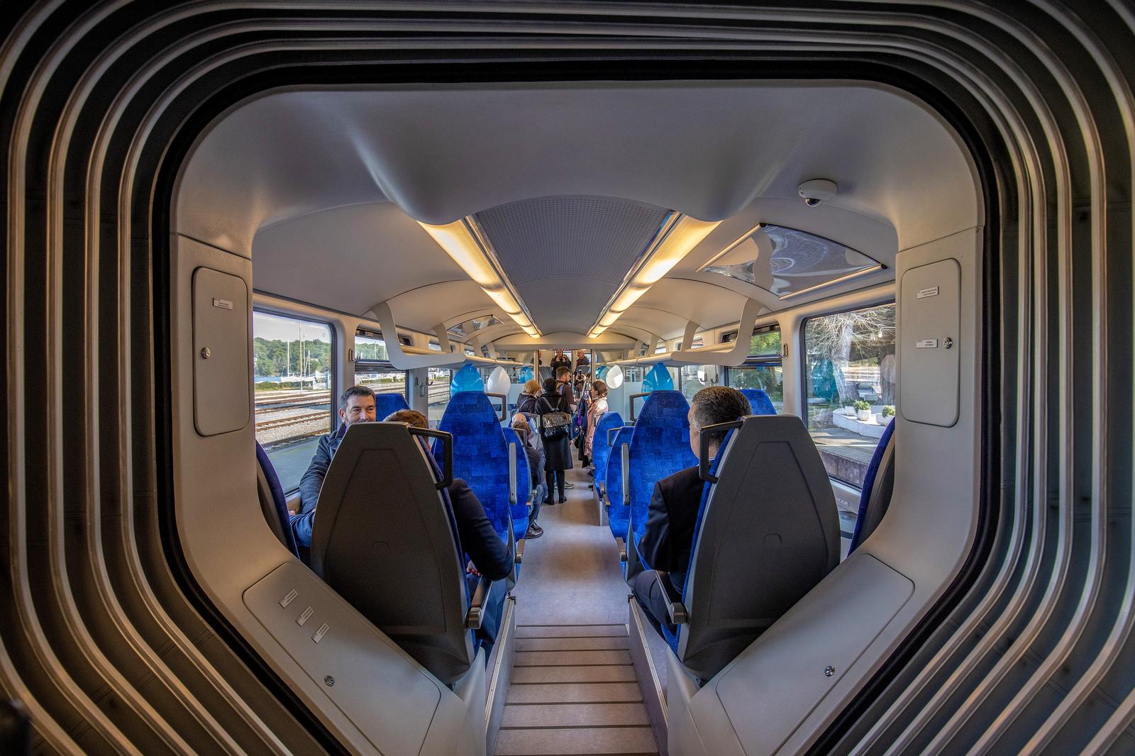 Prva vožnja novoga dizel-električnog motornog vlaka na relaciji Pula – Pazin Prva vožnja novoga dizel-električnog motornog vlaka na relaciji Pula – Pazin