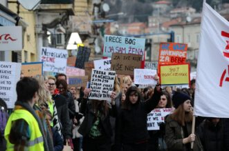 No?ni mar u Rijeci pod geslom Borim se ko ensko