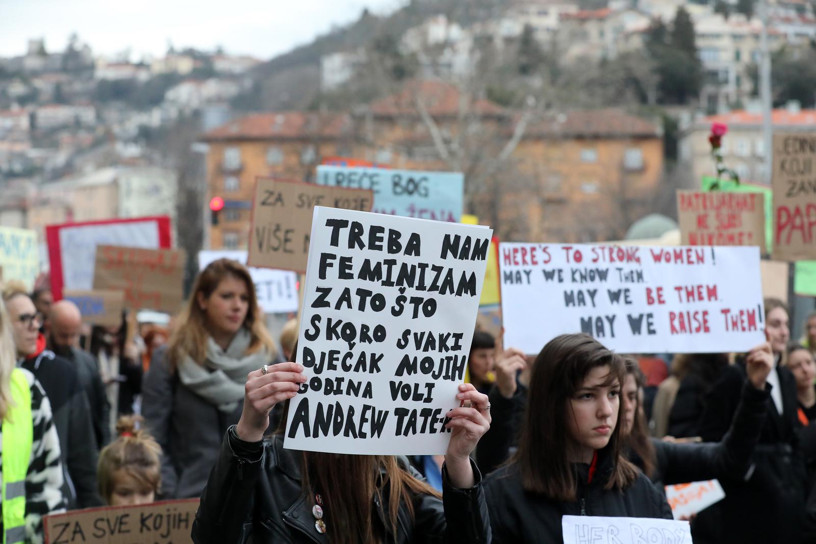 Noćni marš u Rijeci pod geslom Borim se ko žensko