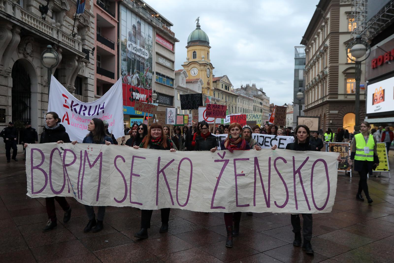 No?ni mar u Rijeci pod geslom Borim se ko ensko