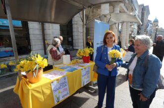 Rijeka: Na Korzu obilježen Dan narcisa posvećen oboljelima od raka dojke