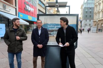 Rijeka: Na Korzu postavljena izložba “Volim grad kojim ne teče smeće”