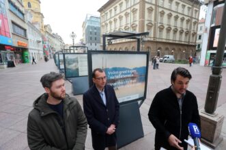 Rijeka: Na Korzu postavljena izložba “Volim grad kojim ne teče smeće”