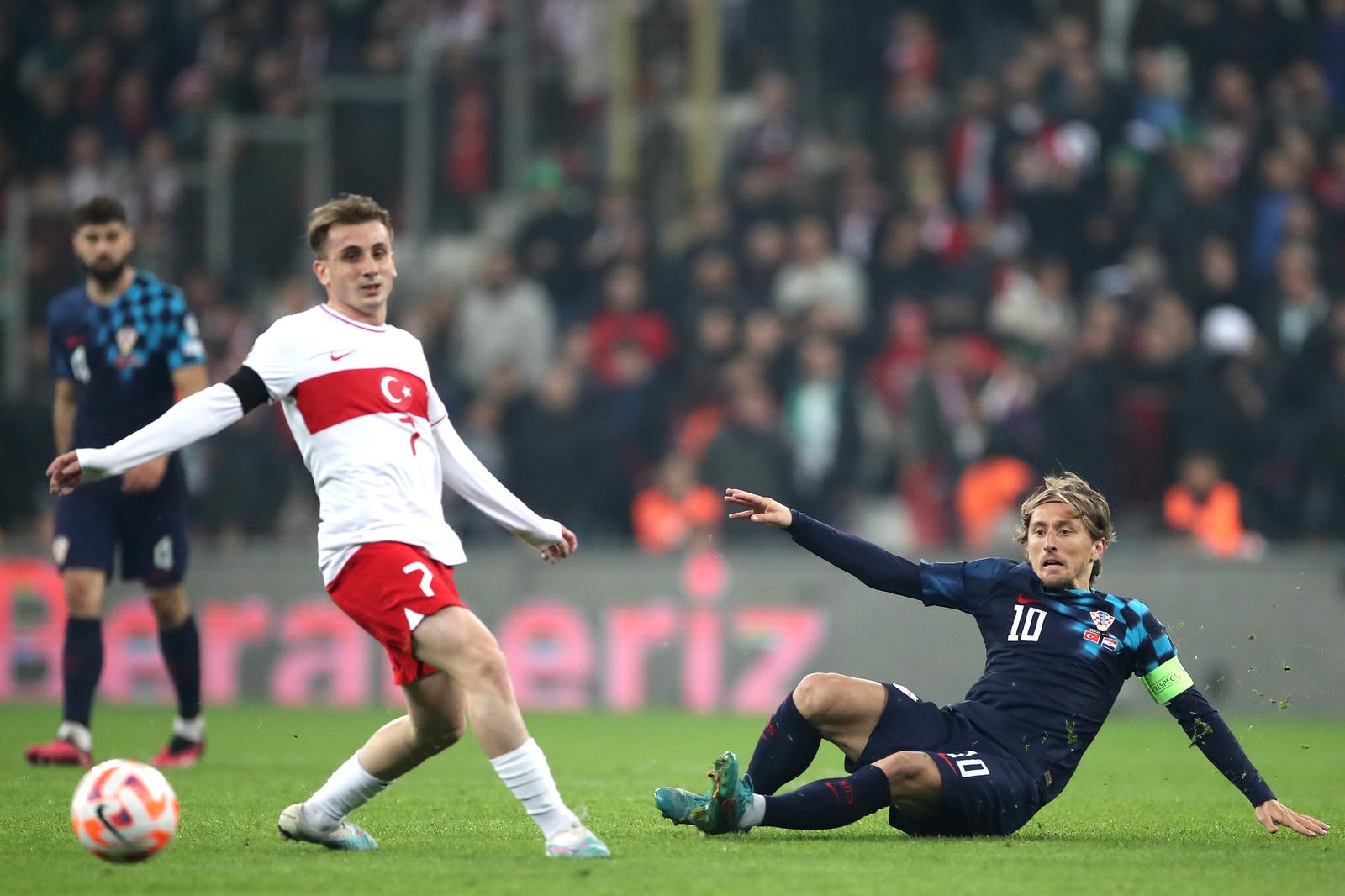 Bursa: Turska i Hrvatska sastale se u 2. kolu kvalifikacija za EURO 2024 Bursa: Turska i Hrvatska sastale se u 2. kolu kvalifikacija za EURO 2024