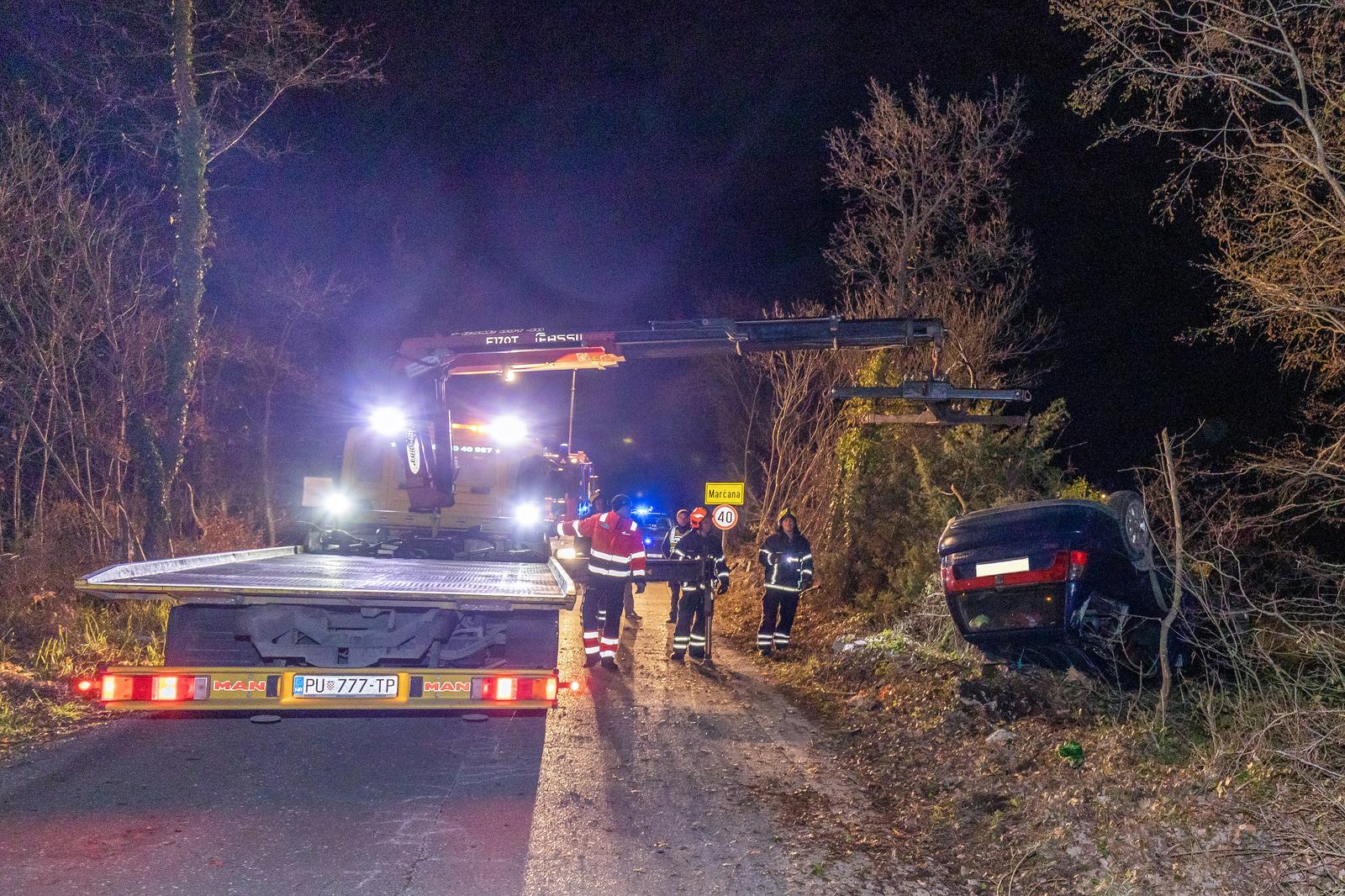 U prometnoj nesreći u Marčanama poginula jedna osoba