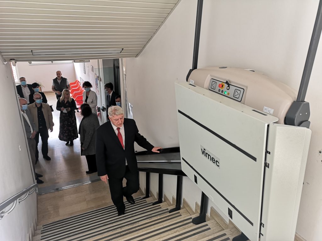 dom zdravlja krk (4) dom zdravlja krk (4)