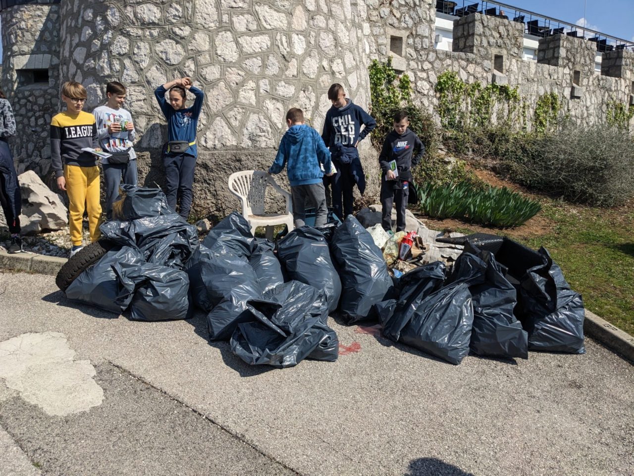 park suma sveti kriz akcija ciscenja (3) park suma sveti kriz akcija ciscenja (3)