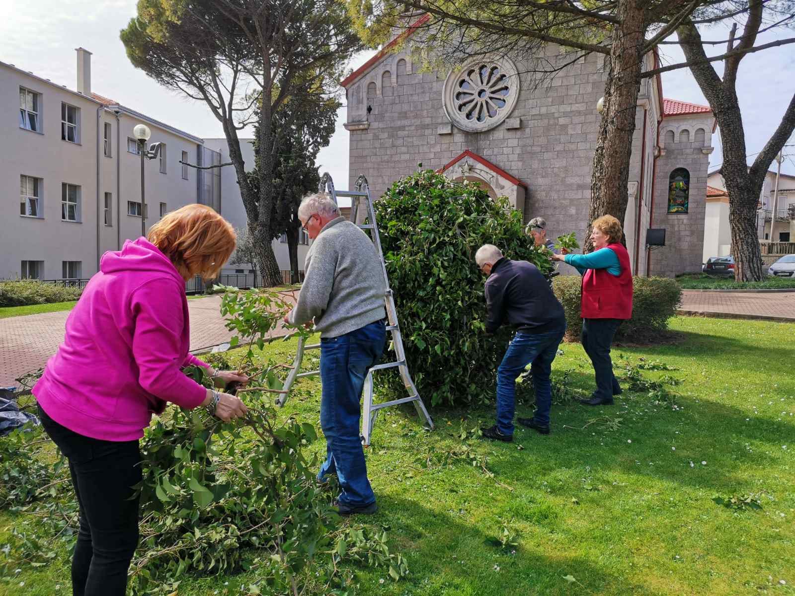 penzici matulji centar uskrsnje jaje (2) penzici matulji centar uskrsnje jaje (2)
