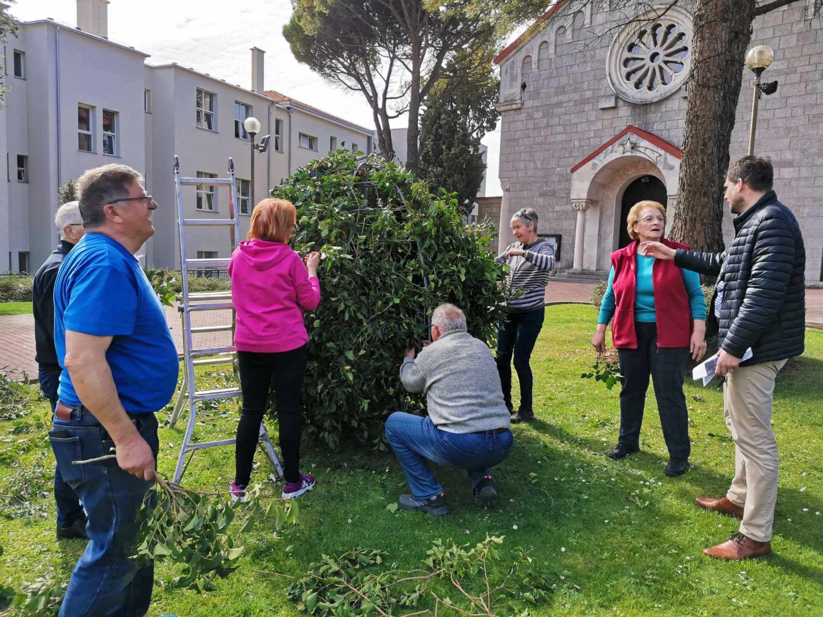 penzici matulji centar uskrsnje jaje (4) penzici matulji centar uskrsnje jaje (4)