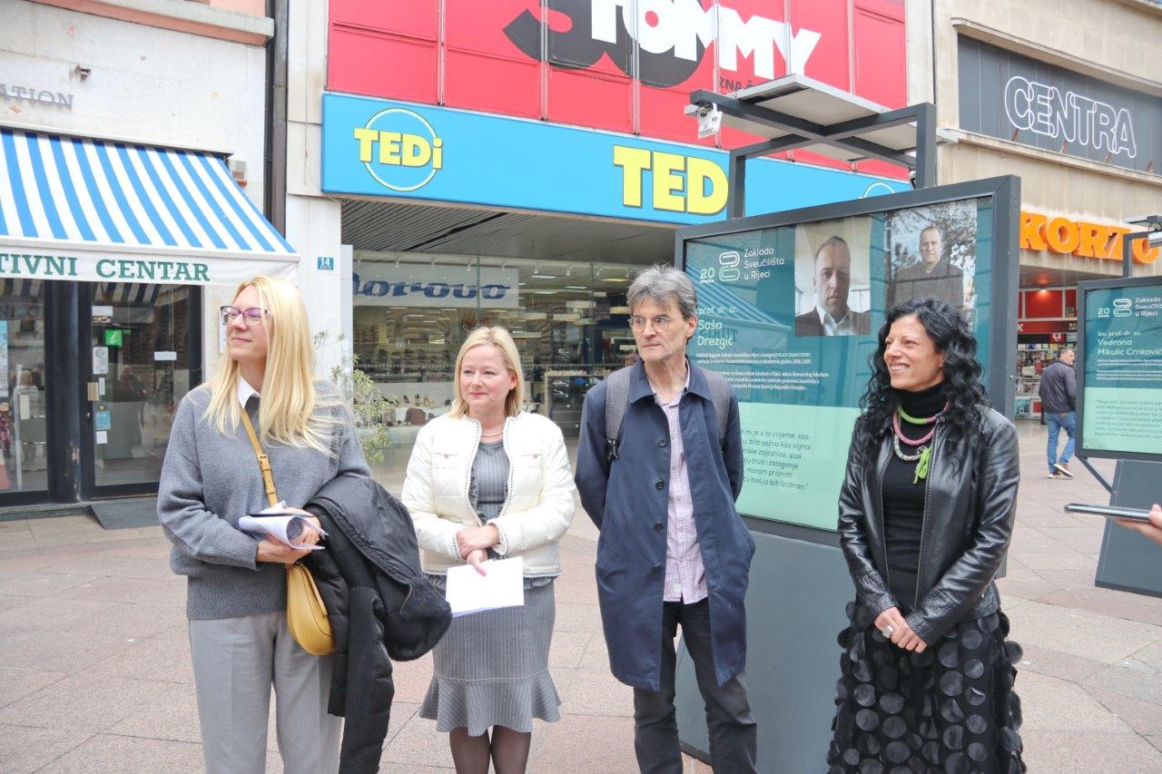 Izložba-„Mladi-znanstvenici-i-umjetnici“-Zaklade-Sveučilišta-u-Rijeci-5 Izložba-„Mladi-znanstvenici-i-umjetnici“-Zaklade-Sveučilišta-u-Rijeci-5