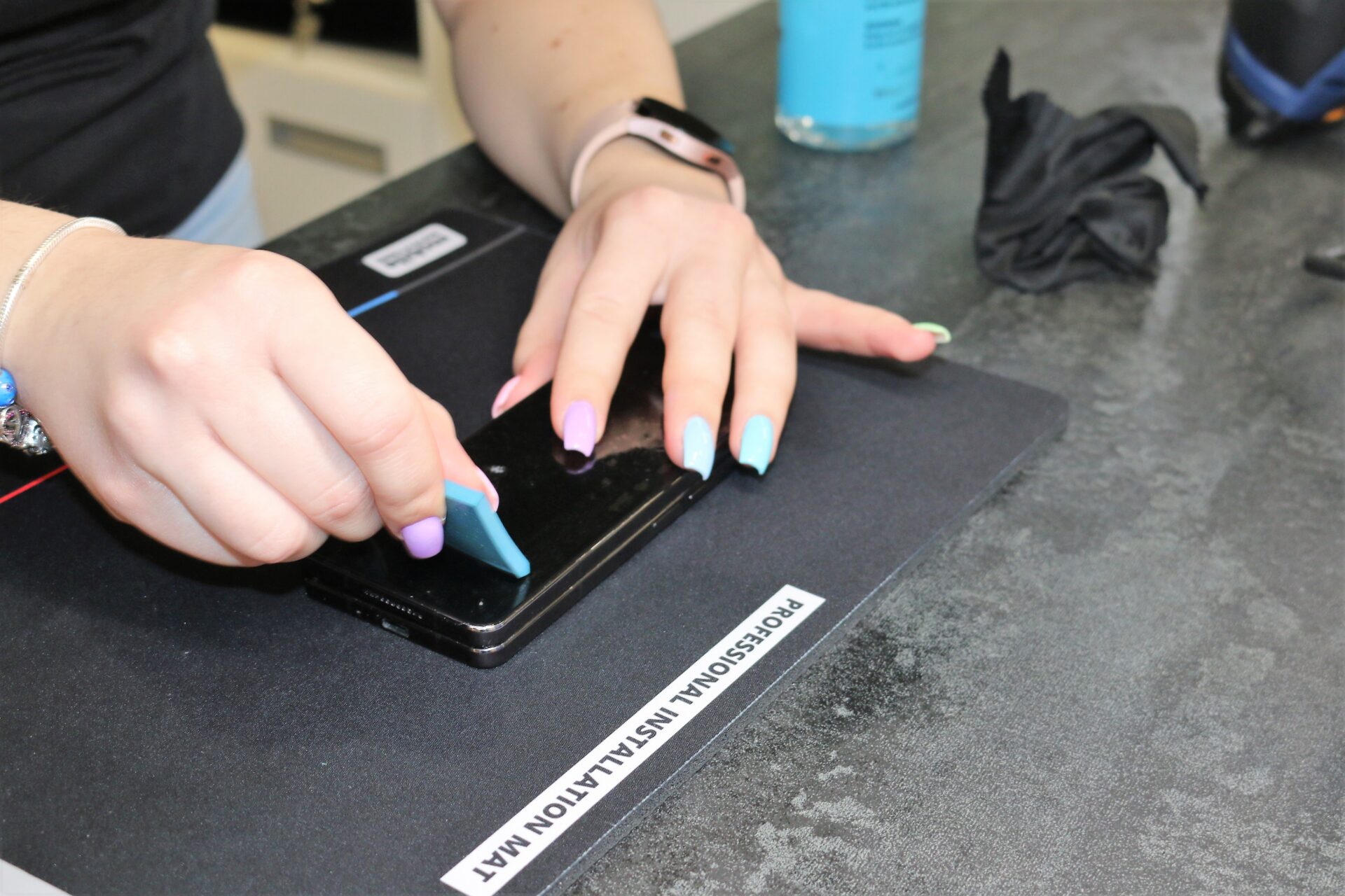 MOBILE OUTFITTERS2 MOBILE OUTFITTERS2