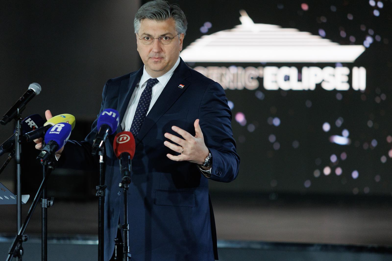 Rijeka: Svečano isplovljavanje broda Scenic Eclipse II Rijeka: Svečano isplovljavanje broda Scenic Eclipse II