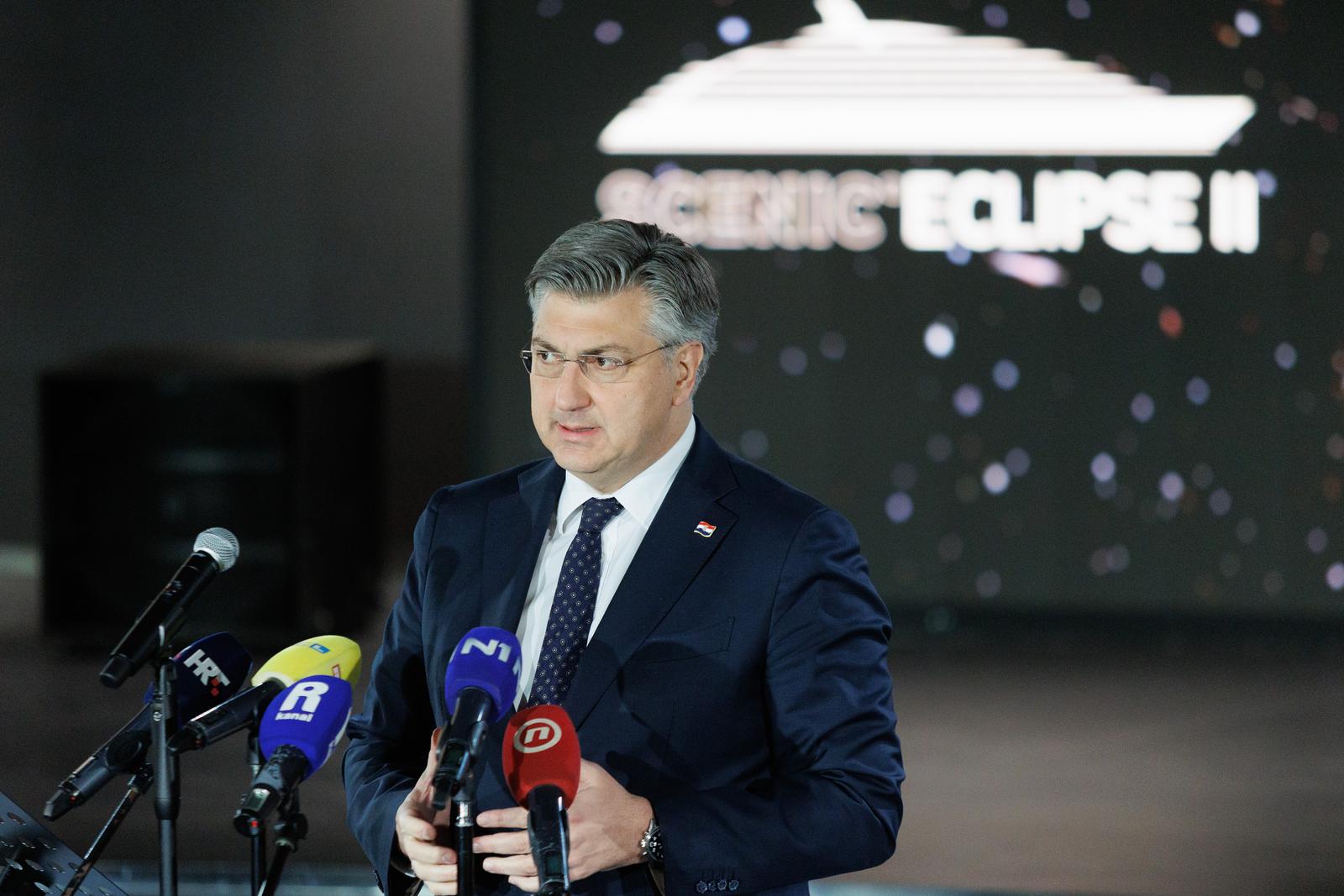 Rijeka: Svečano isplovljavanje broda Scenic Eclipse II Rijeka: Svečano isplovljavanje broda Scenic Eclipse II