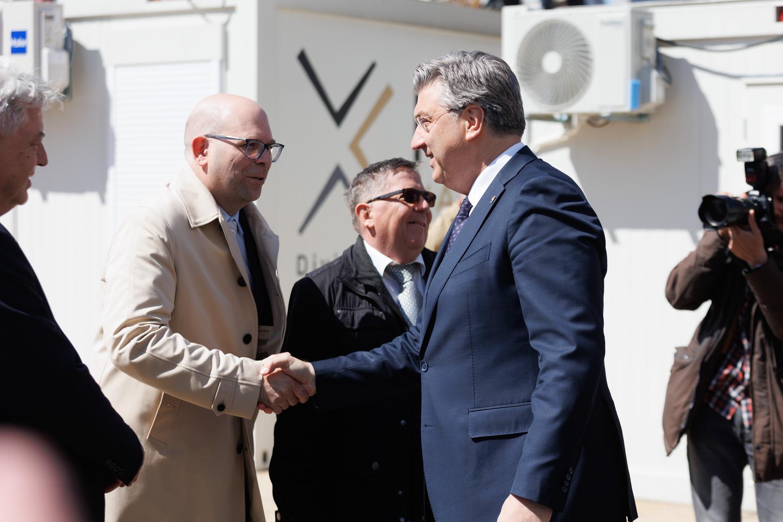 Rijeka: Svečano isplovljavanje broda Scenic Eclipse II Rijeka: Svečano isplovljavanje broda Scenic Eclipse II