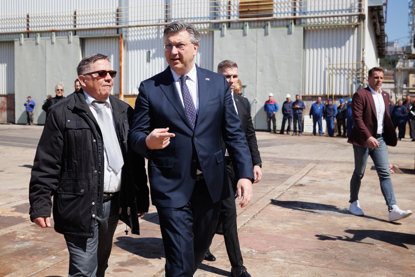 Rijeka: Svečano isplovljavanje broda Scenic Eclipse II Rijeka: Svečano isplovljavanje broda Scenic Eclipse II