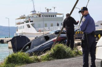 Trogir: BMW-om udarila u kamion, oba vozila završila u moru