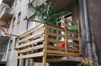 Zagreb: Ilegalno nadograđeni  balkon