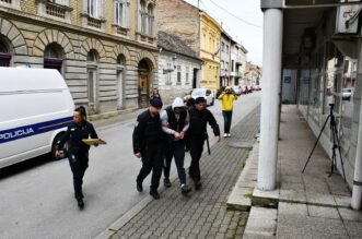 EKSKLUZIVNO Slavonski Brod: Priveden mladić koji je nasmrt pretukao vojnika u Požegi