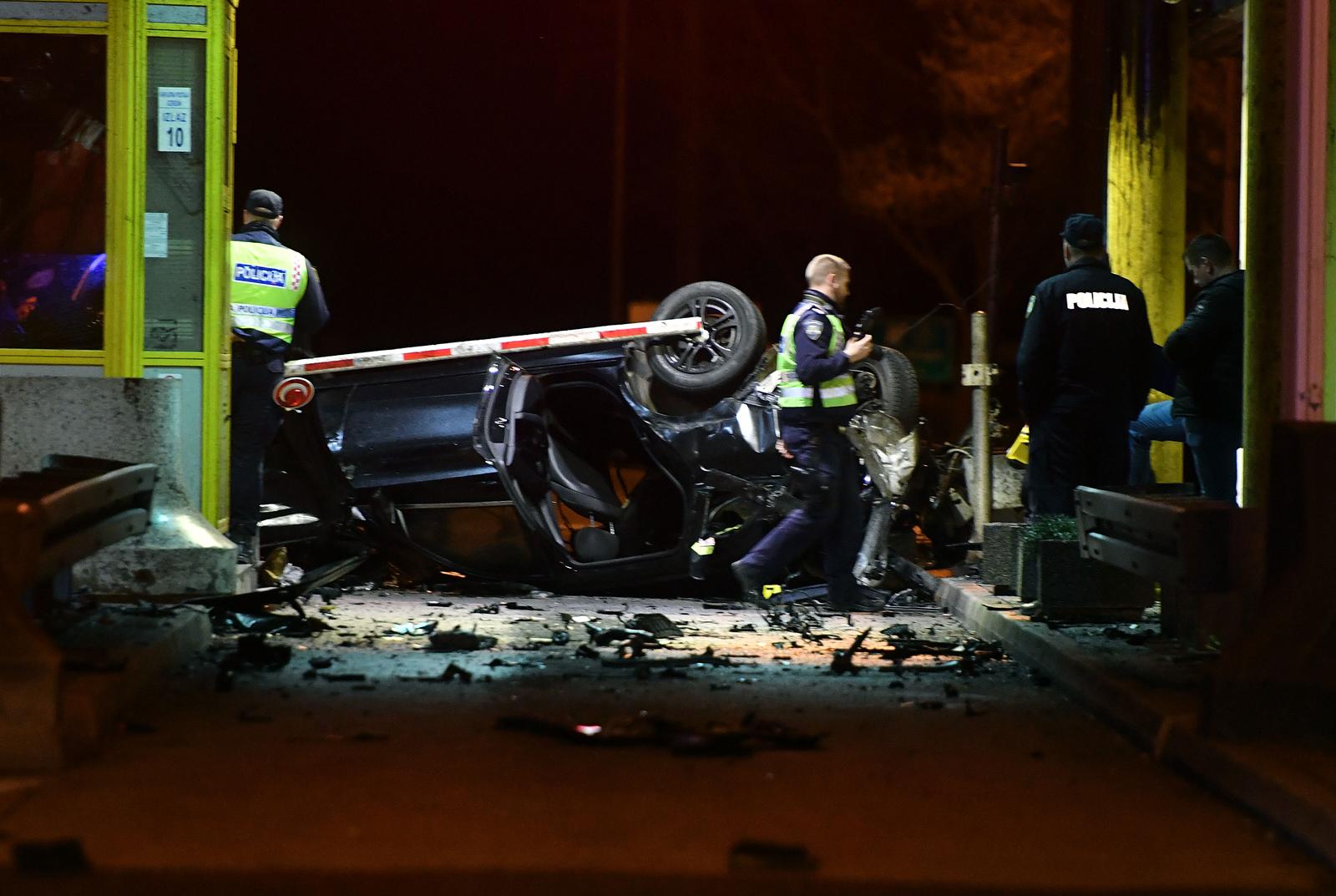 Varaždin: Vozač je automobilom udario u beton kod naplatne kućice Goričan i na mjestu poginuo