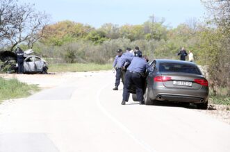 Zadar: Jedna osoba smrtno stradala u požaru automobila u Lovincu