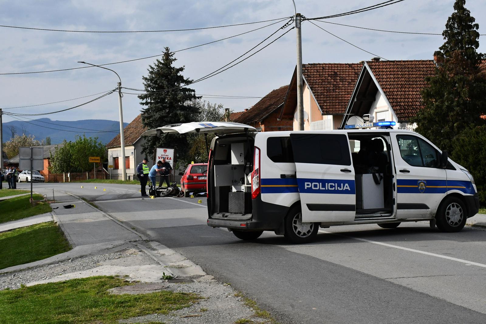 Novi Mihaljevci: Motociklist i suvozačica poginuli u sudaru s automobilom Novi Mihaljevci: Motociklist i suvozačica poginuli u sudaru s automobilom
