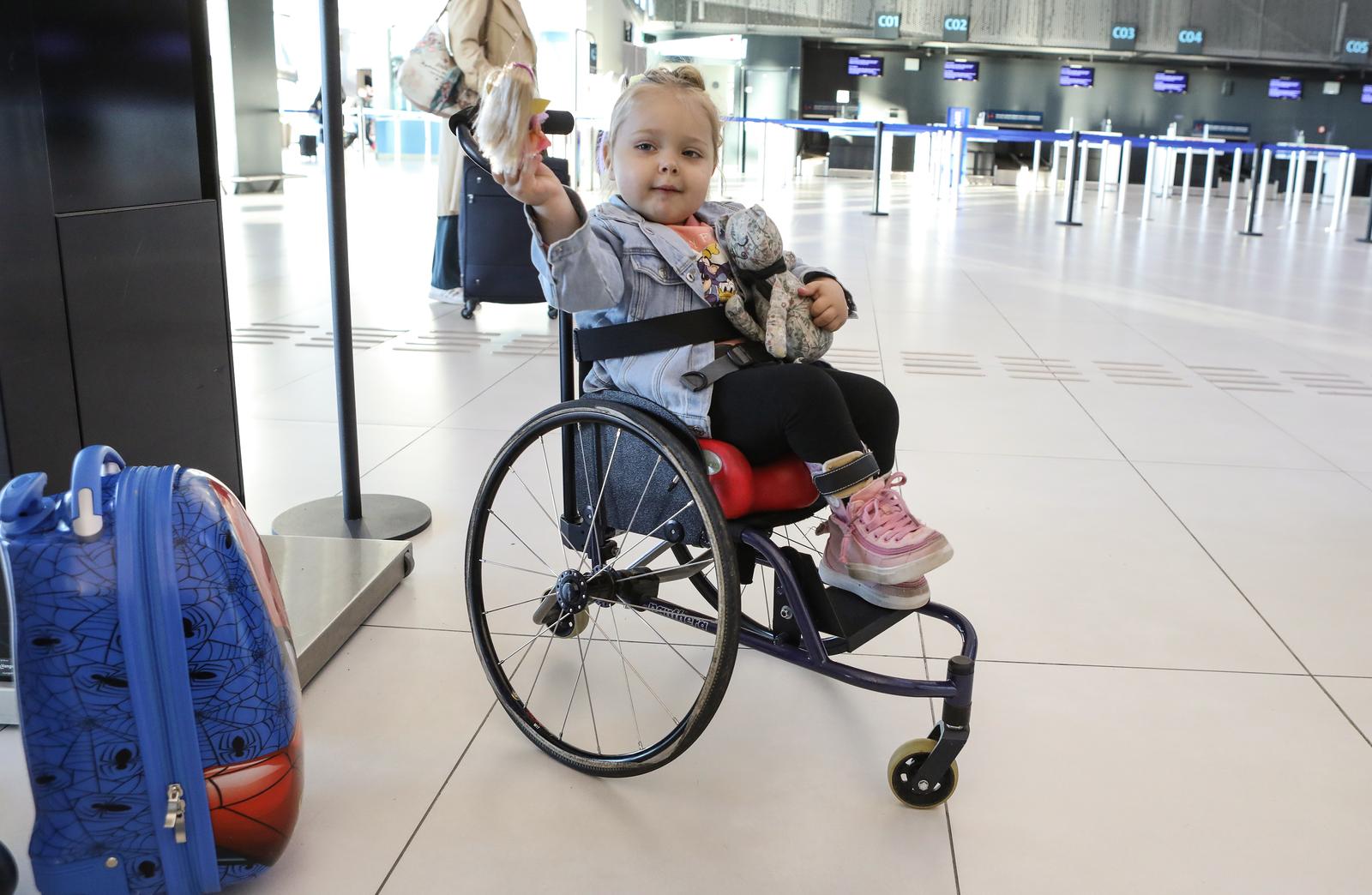 Zagreb: Malena Lava Petrušić s obitelji putuje na liječenje u SAD Zagreb: Malena Lava Petrušić s obitelji putuje na liječenje u SAD