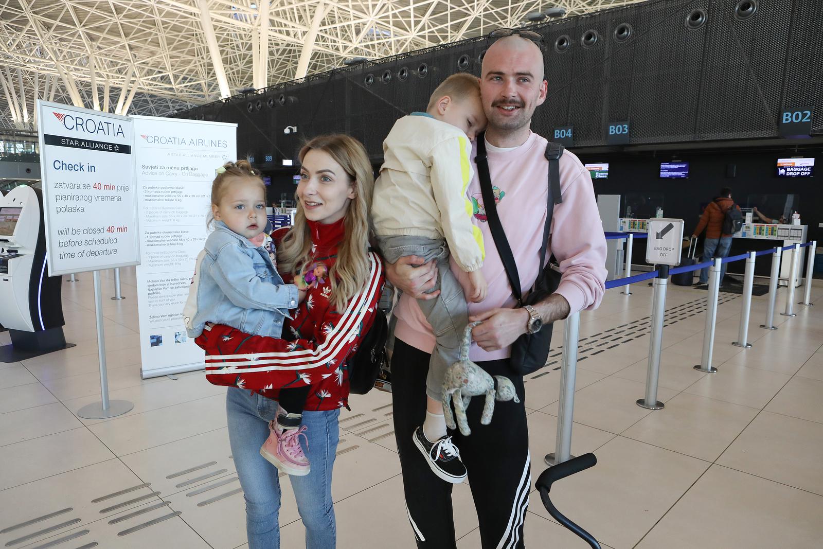 Zagreb: Malena Lava Petrušić s obitelji putuje na liječenje u SAD Zagreb: Malena Lava Petrušić s obitelji putuje na liječenje u SAD