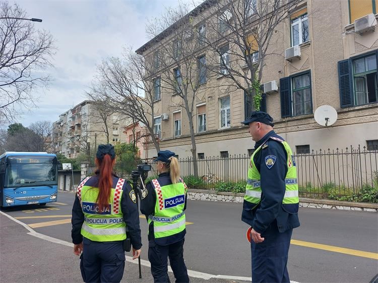 Pećine akcija 6 Pećine akcija 6