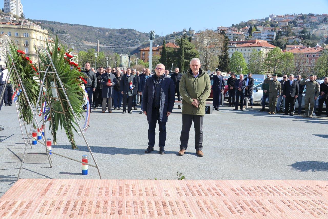 Polaganje-vijenaca-povodom-Obilježavanja-32.-godišnjice-osnivanja-Specijalne-jedinice-policije-„Ajkula“-8 Polaganje-vijenaca-povodom-Obilježavanja-32.-godišnjice-osnivanja-Specijalne-jedinice-policije-„Ajkula“-8