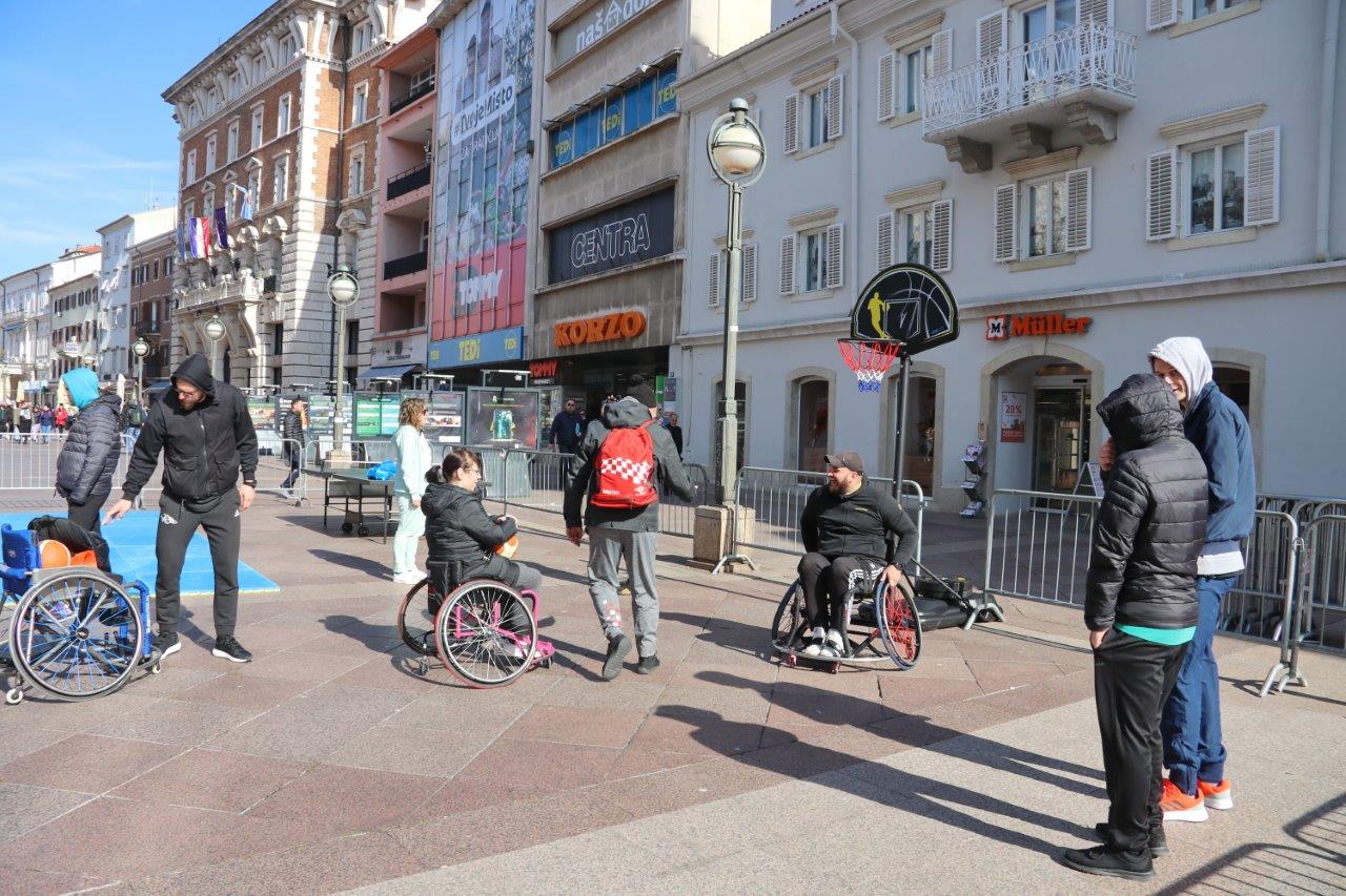 Sportski-dan-u-sklopu-manifestacije-Tjedan-autizma-1 Sportski-dan-u-sklopu-manifestacije-Tjedan-autizma-1