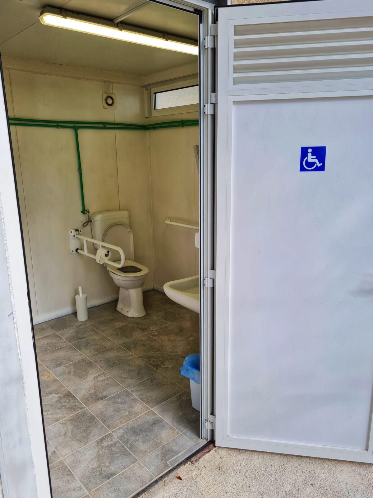 icici wc sanitarni svor (1)