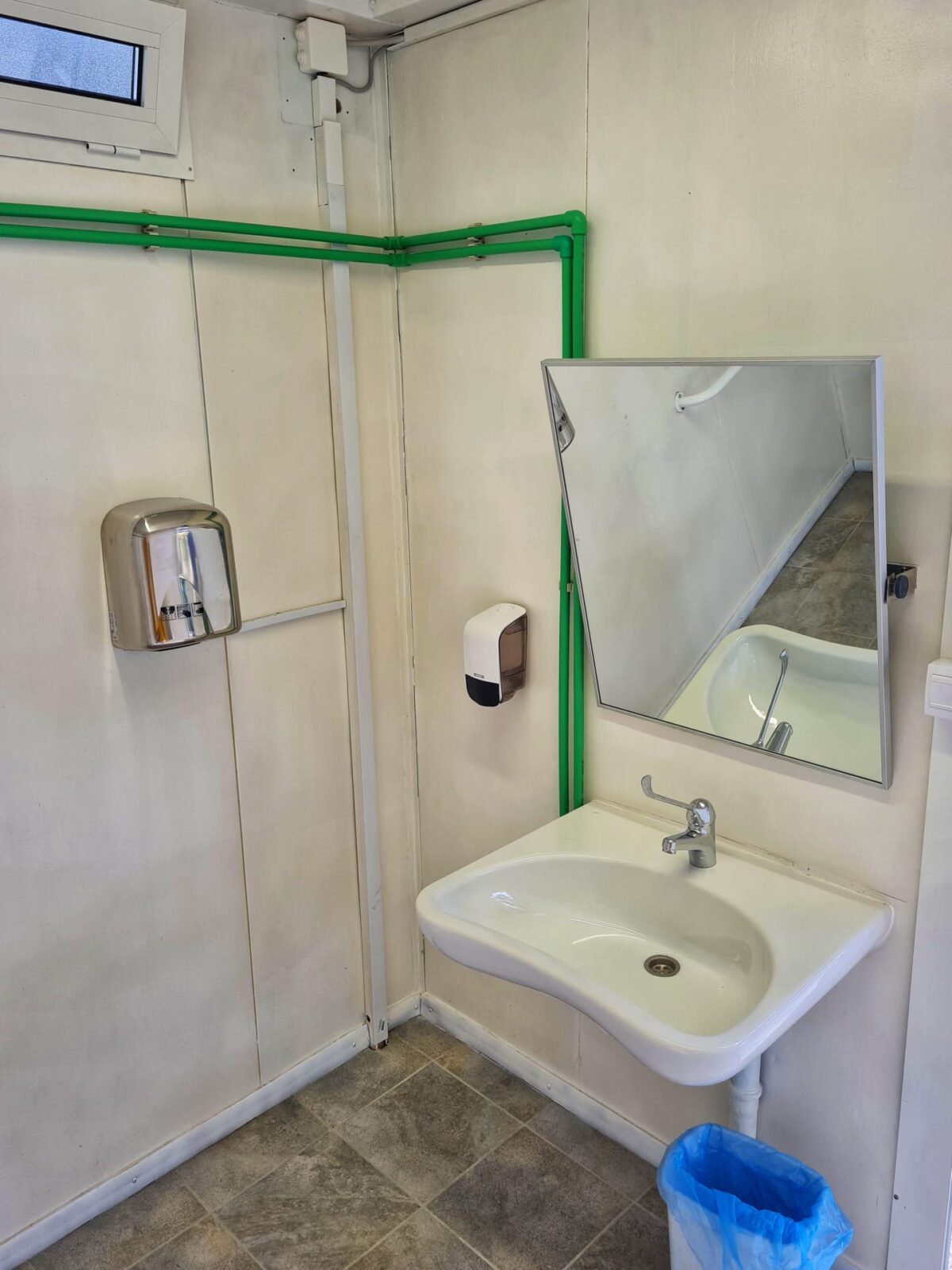 icici wc sanitarni svor (2)