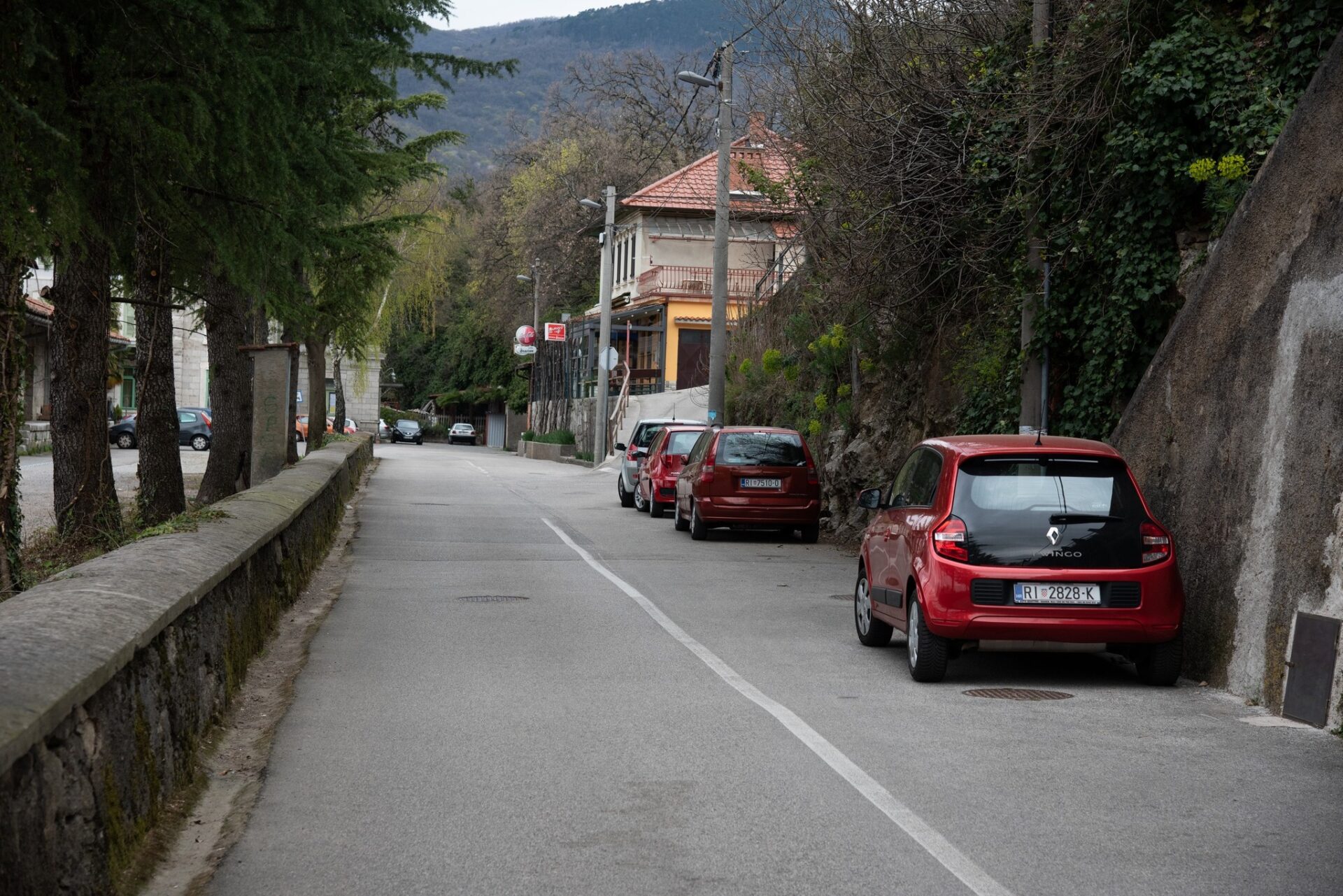 matulji vlak parking (1) matulji vlak parking (1)