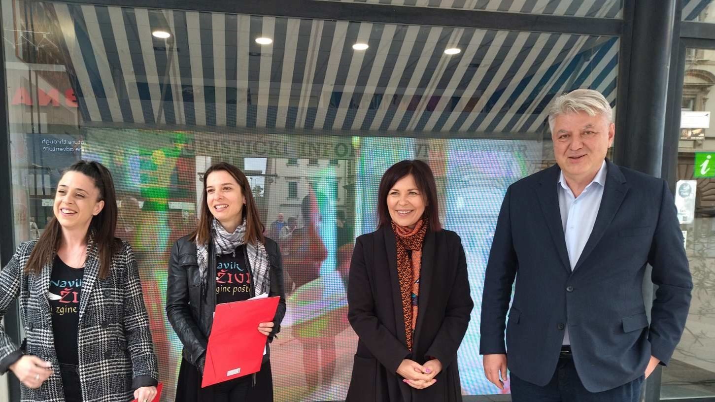 pgz korzo izlozba frankopani (9) pgz korzo izlozba frankopani (9)