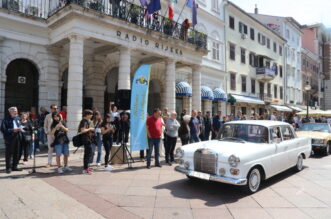 27.-Međunarodni-oldtimer-auto-rally-1