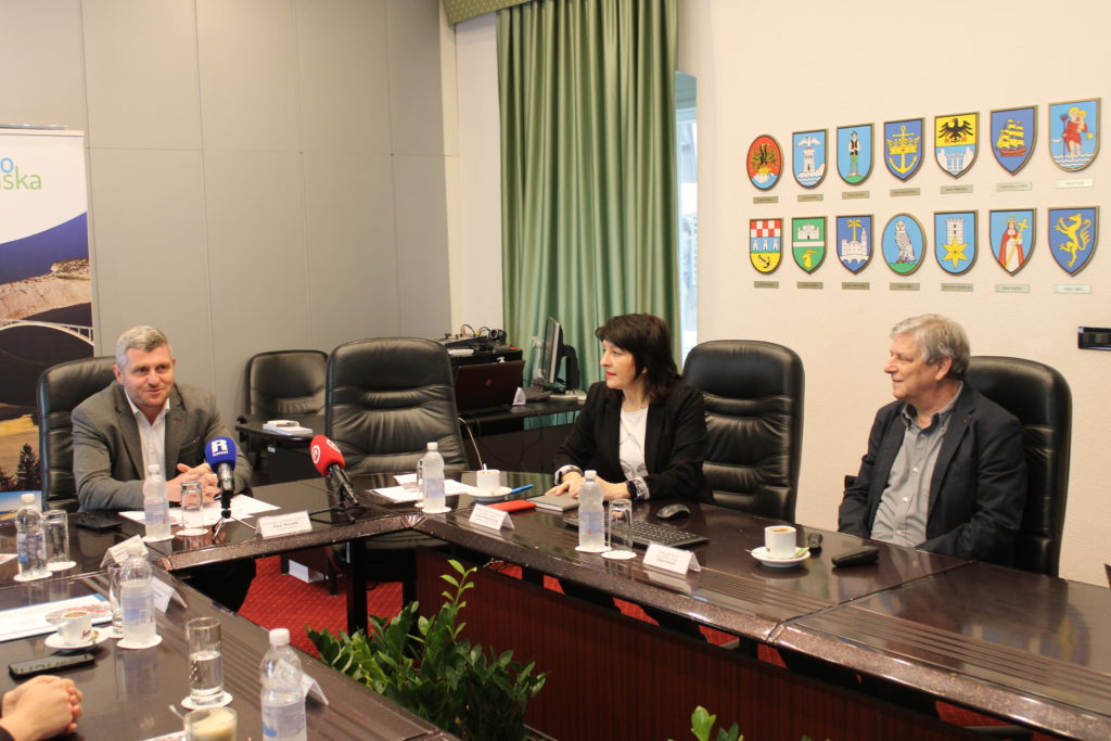 IMG_3233-1024×683 IMG_3233-1024×683