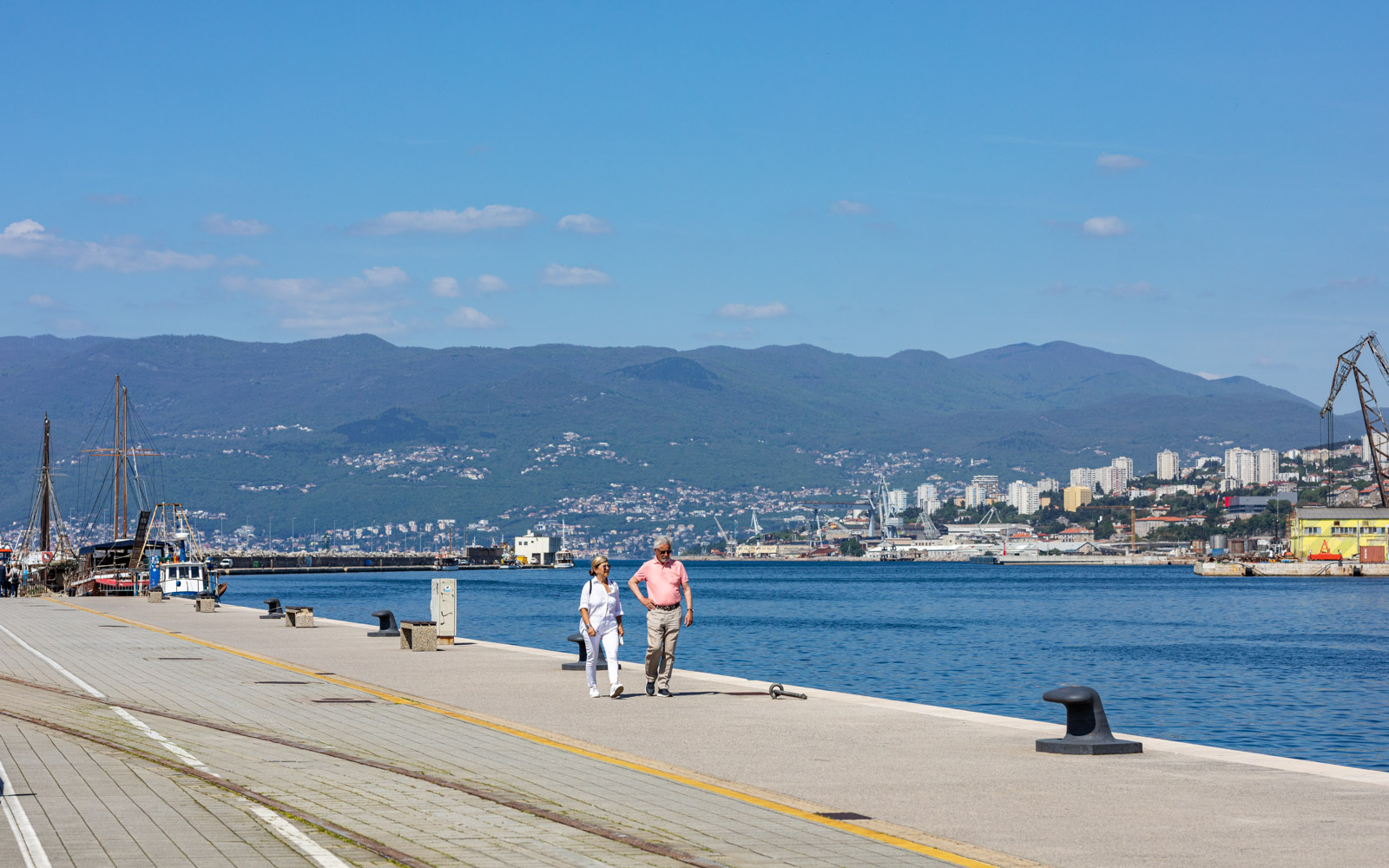 Ilustrativne 4.5.-19 Ilustrativne 4.5.-19