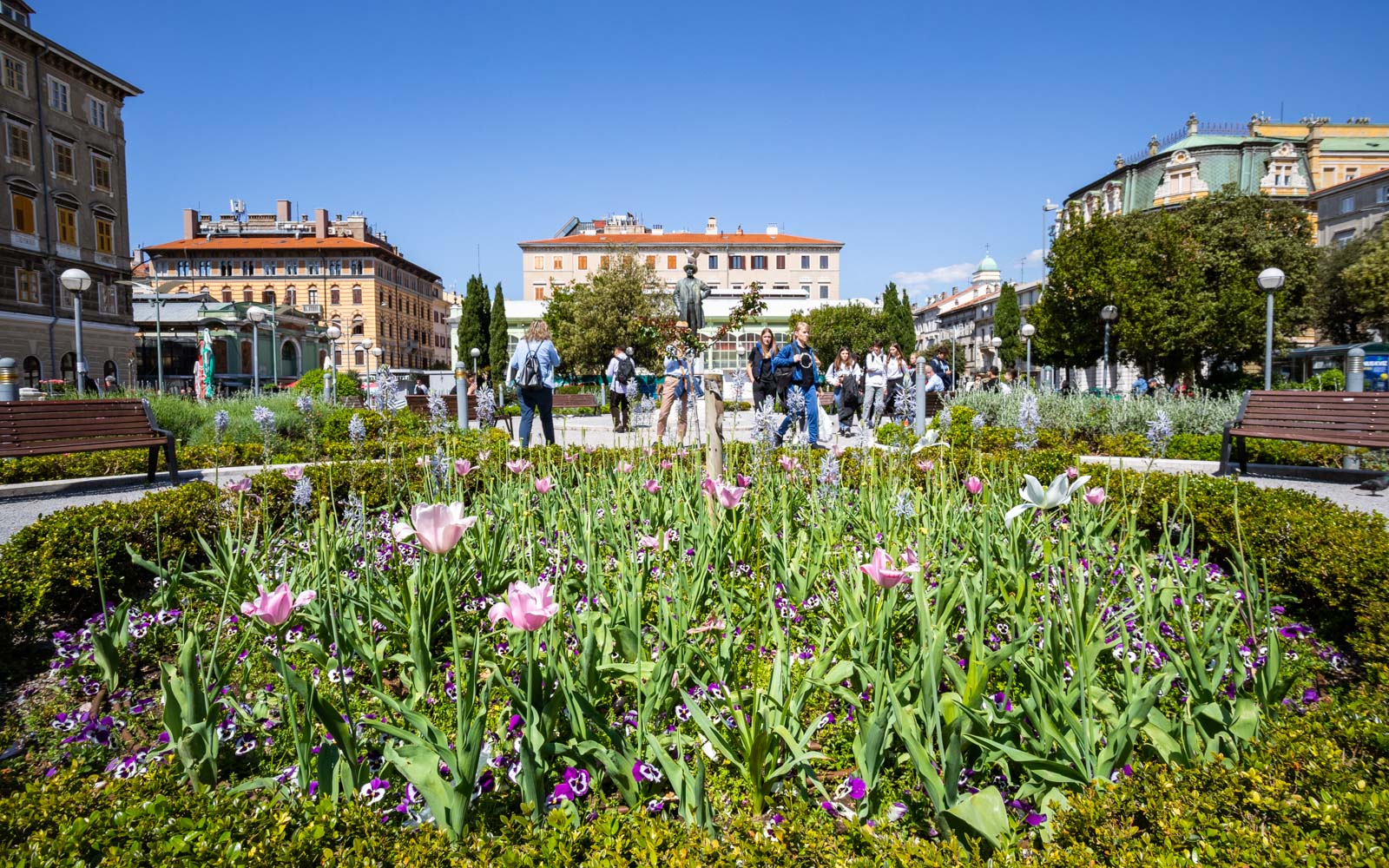 Ilustrativne 4.5.-35 Ilustrativne 4.5.-35